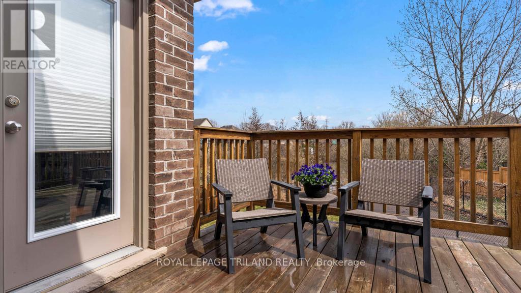Photo 17 of 43 for 95 Circlewood Drive