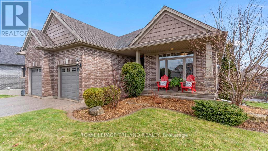 Photo 3 of 43 for 95 Circlewood Drive