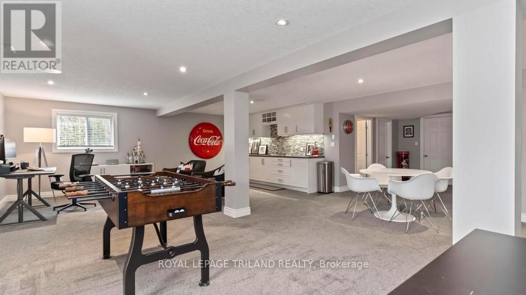Photo 32 of 43 for 95 Circlewood Drive