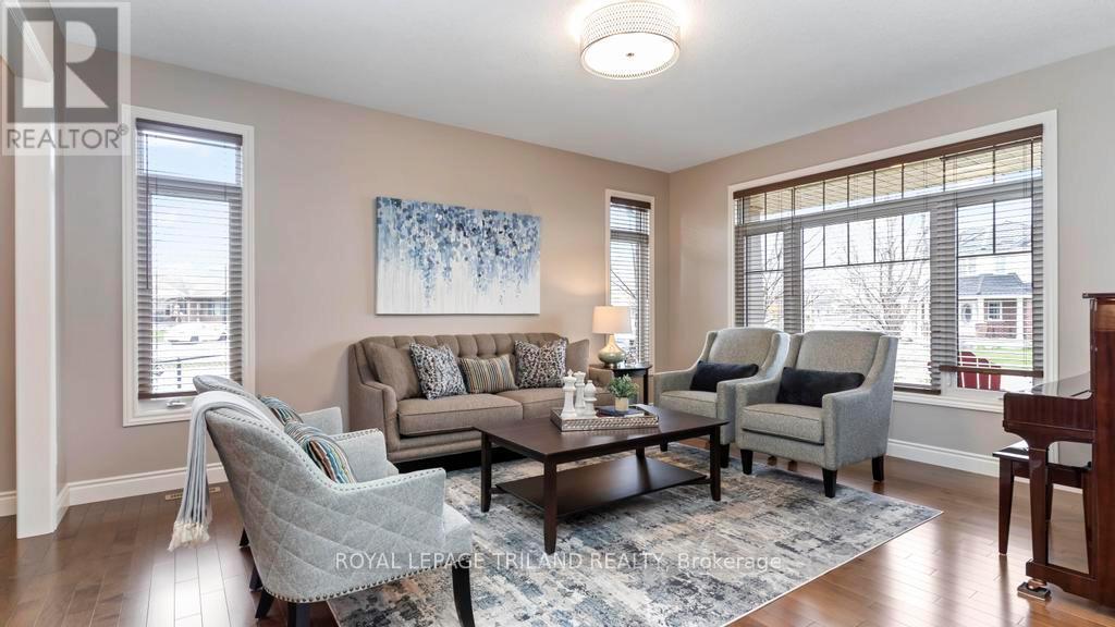 Photo 6 of 43 for 95 Circlewood Drive