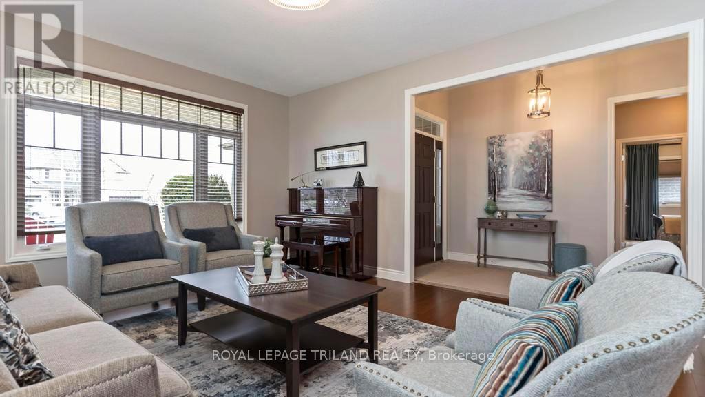 Photo 8 of 43 for 95 Circlewood Drive