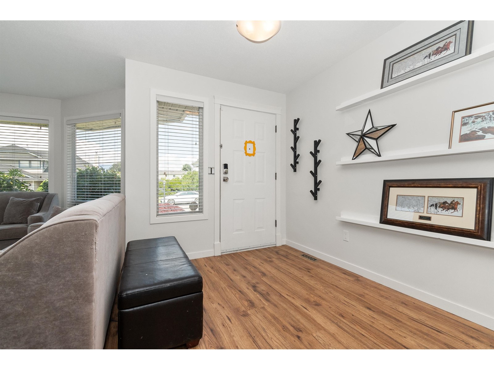 45210 Bluejay Avenue, Sardis West Vedder, Chilliwack, British Columbia  V2R 2V2 - Photo 3 - R3006556
