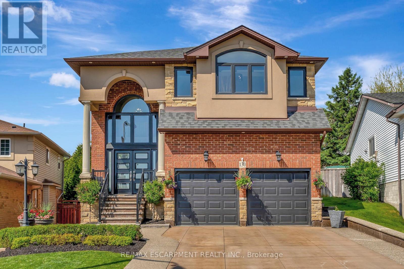 130 NAPOLI DRIVE, Hamilton, Ontario