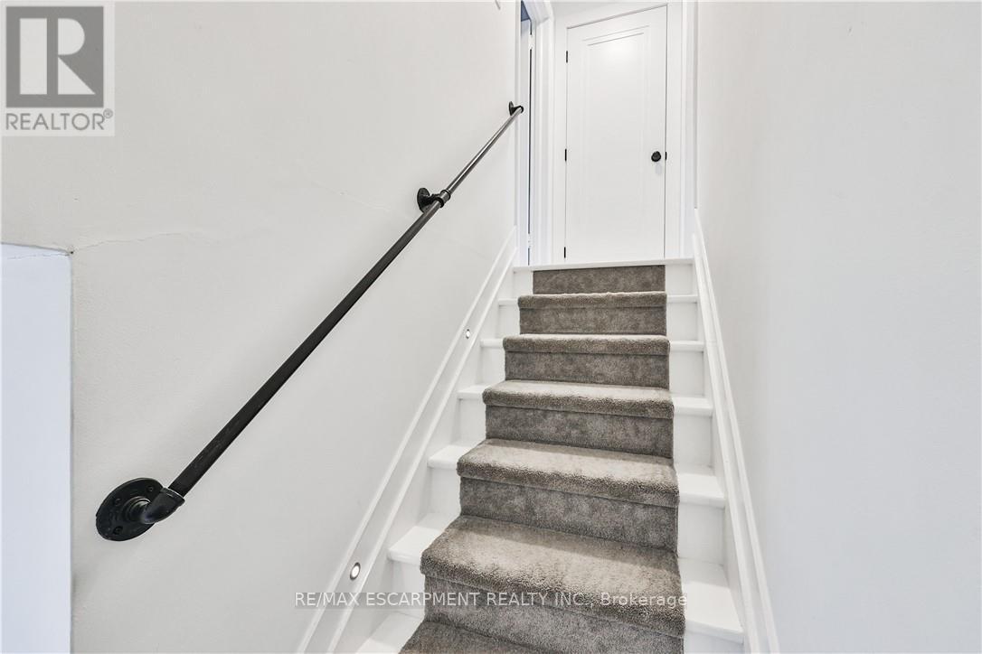 60 Galbraith Drive, Hamilton, Ontario  L8G 1Z9 - Photo 32 - X12170352