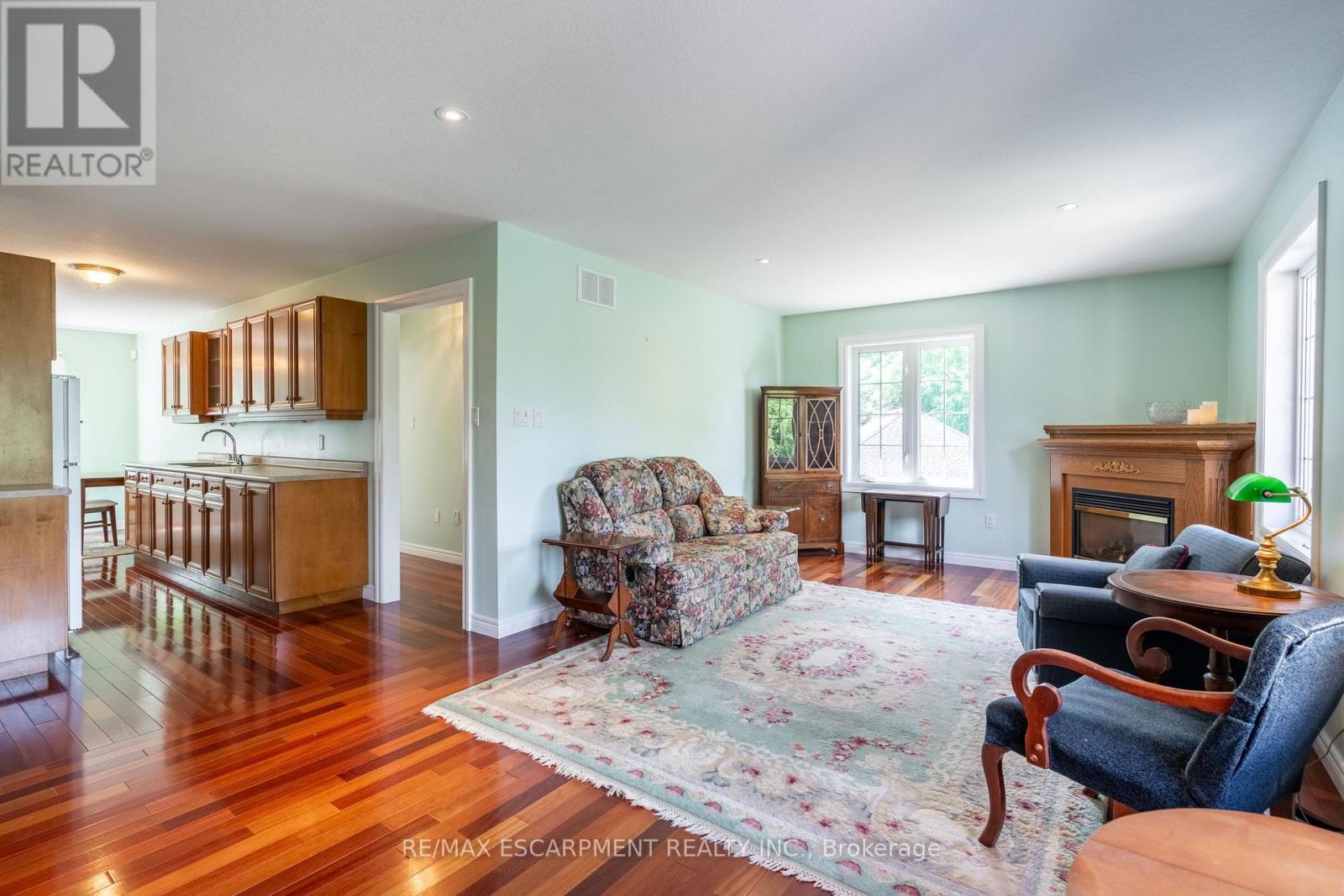 86 Ridge Road E, Grimsby, Ontario  L3M 4E7 - Photo 42 - X12170376