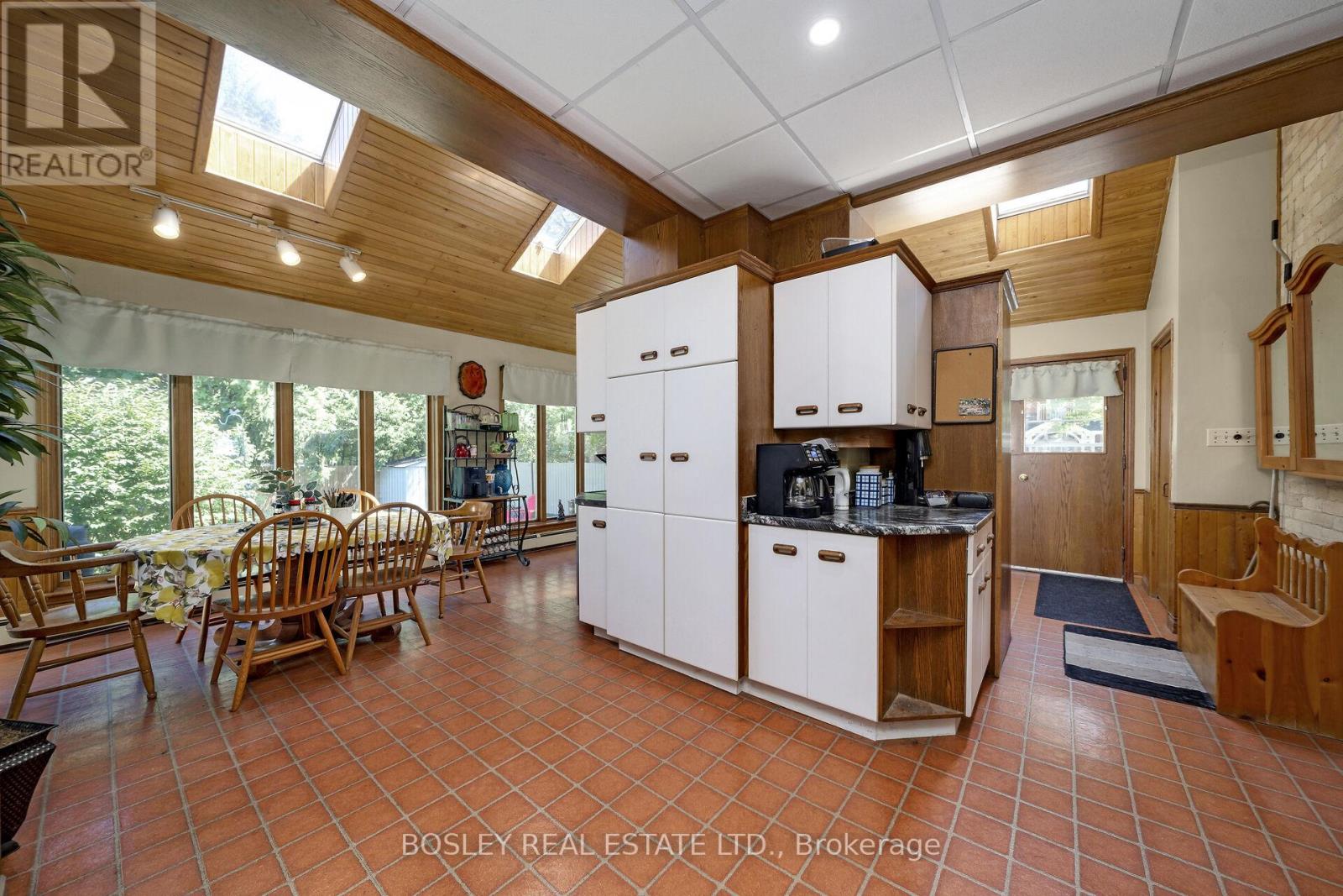 135 Webb Street, Minto, Ontario  N0G 1Z0 - Photo 15 - X12170380
