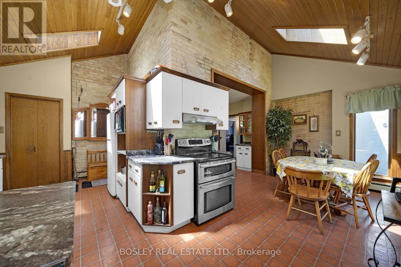 135 Webb Street, Minto, Ontario  N0G 1Z0 - Photo 19 - X12170380