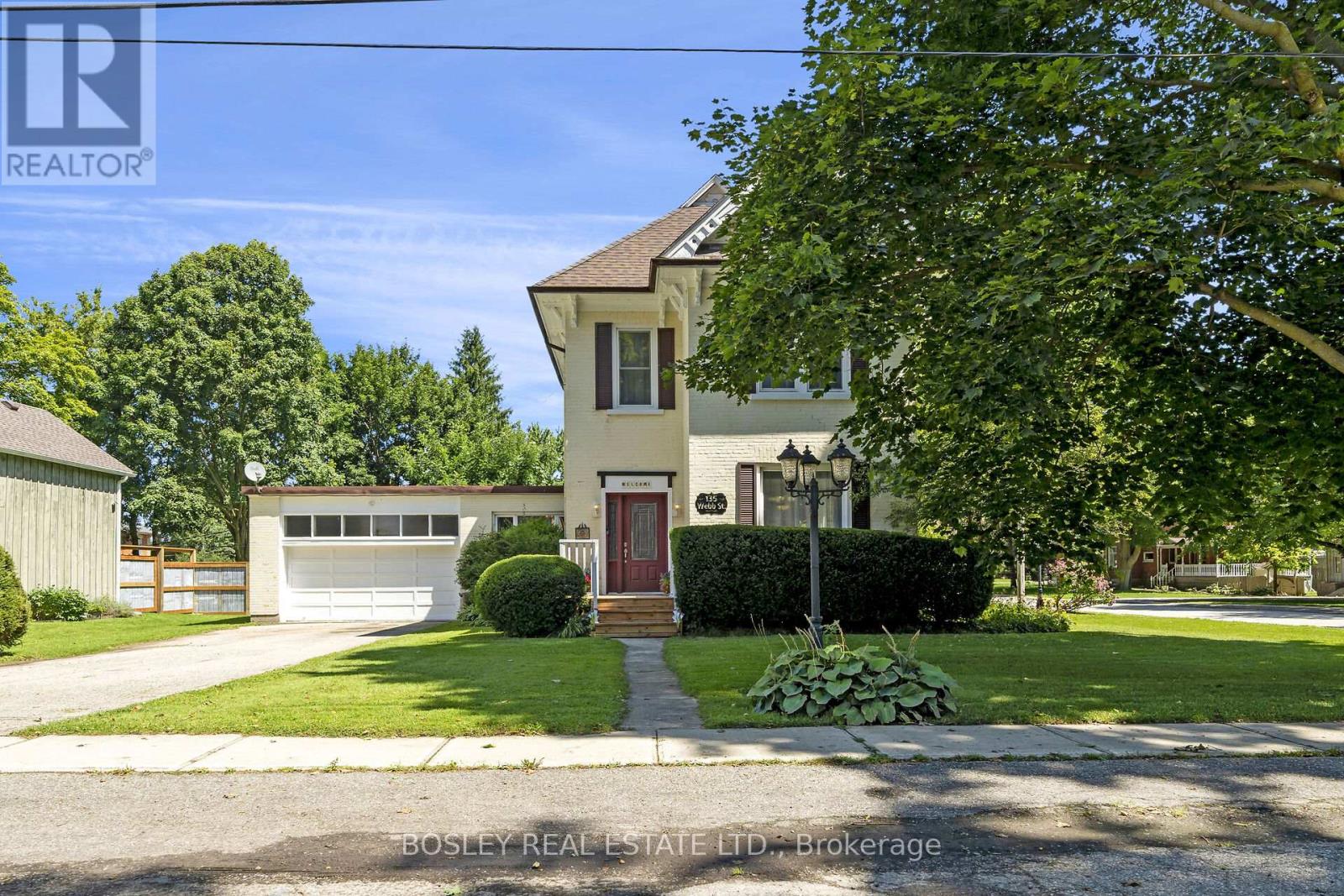 135 Webb Street, Minto, Ontario  N0G 1Z0 - Photo 2 - X12170380