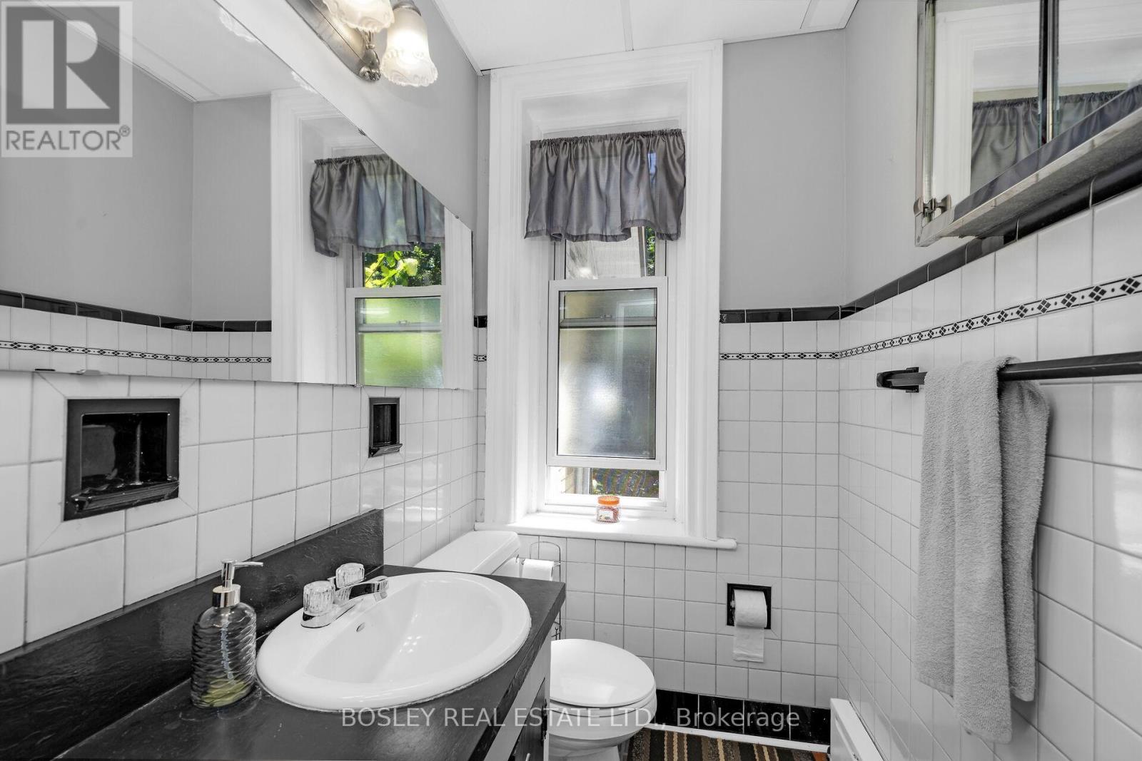 135 Webb Street, Minto, Ontario  N0G 1Z0 - Photo 24 - X12170380