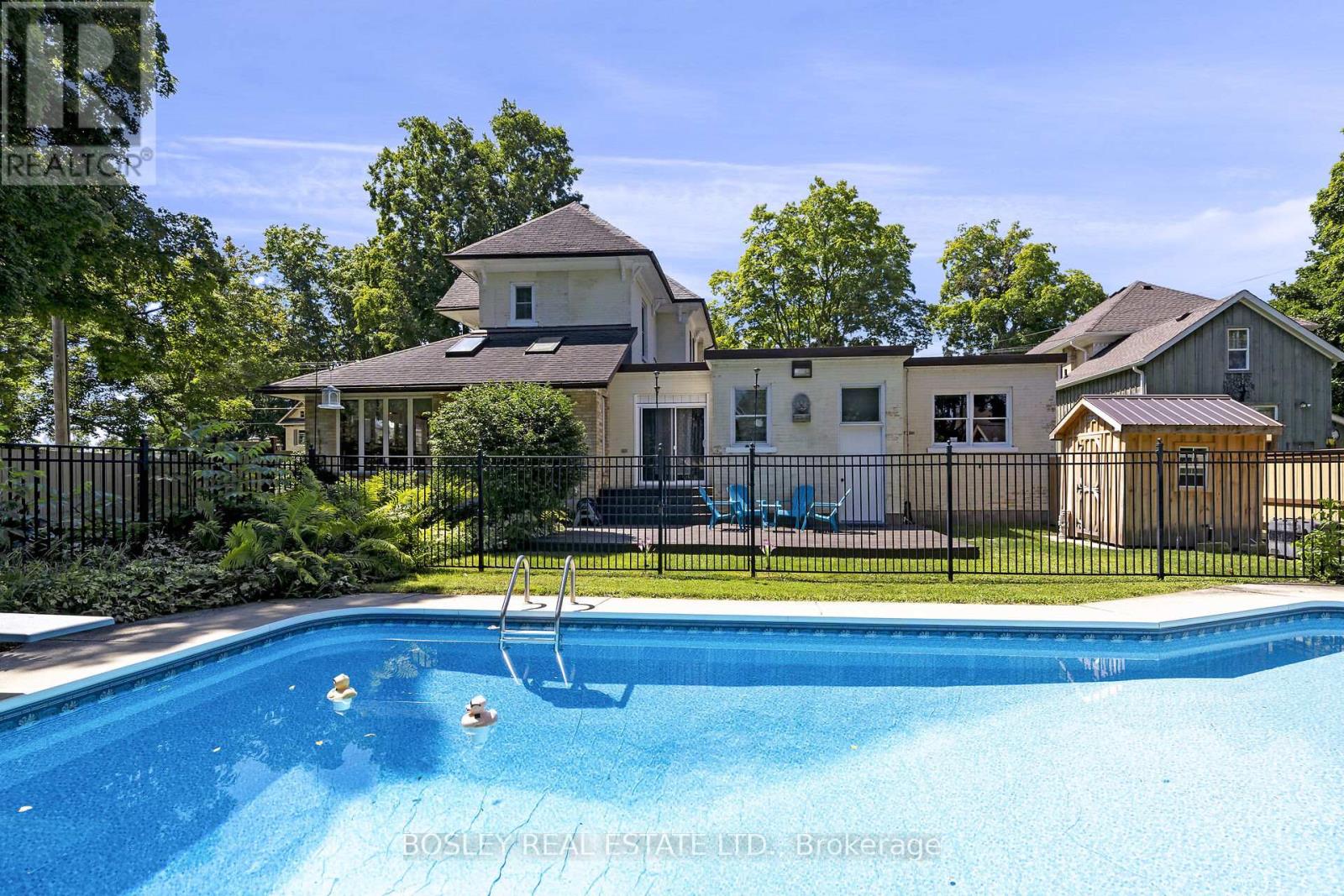 135 Webb Street, Minto, Ontario  N0G 1Z0 - Photo 34 - X12170380