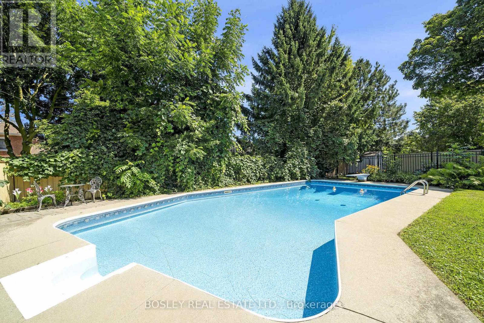 135 Webb Street, Minto, Ontario  N0G 1Z0 - Photo 36 - X12170380