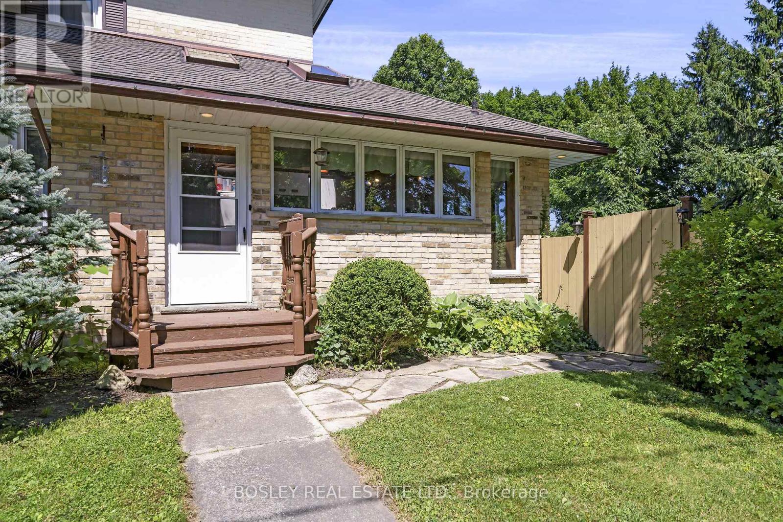 135 Webb Street, Minto, Ontario  N0G 1Z0 - Photo 4 - X12170380