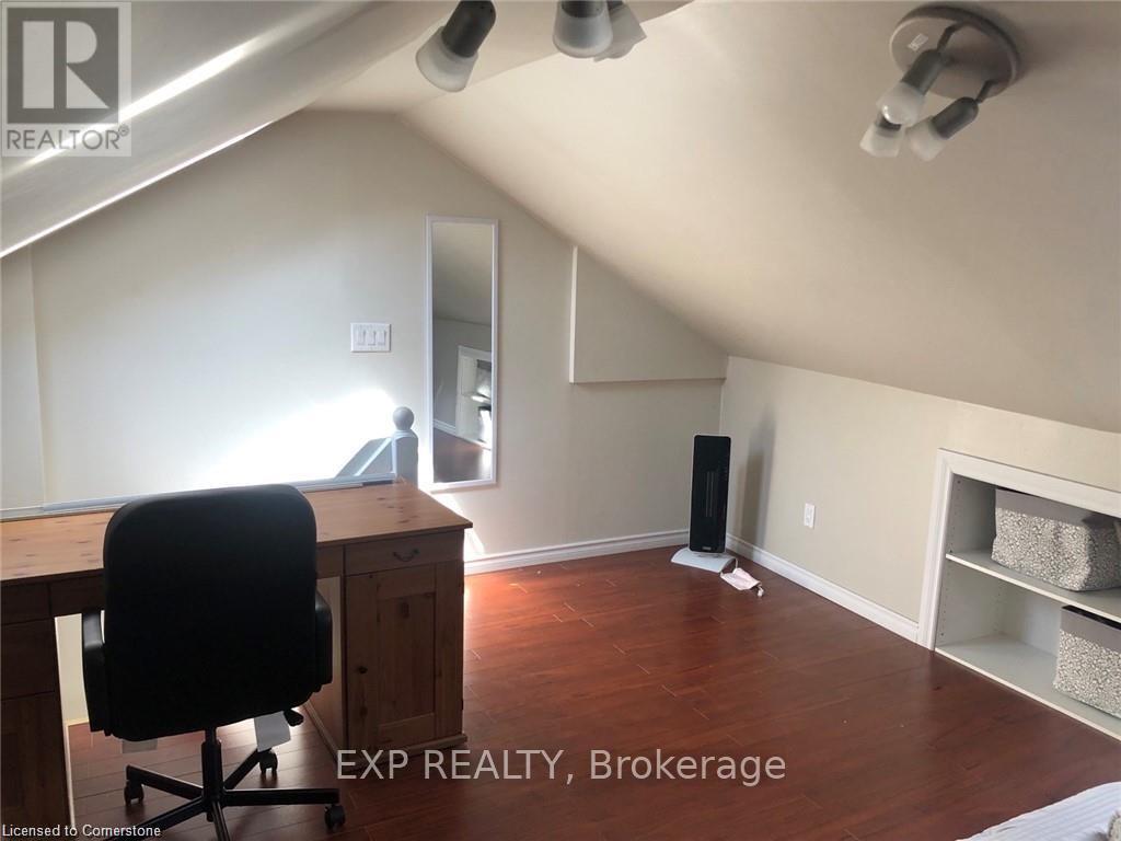 Loft - 250 King Street W, Hamilton, Ontario  L8P 1A9 - Photo 6 - X12170460
