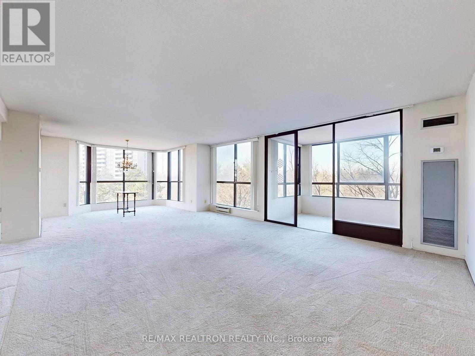 403 - 131 TORRESDALE AVENUE, Toronto, Ontario