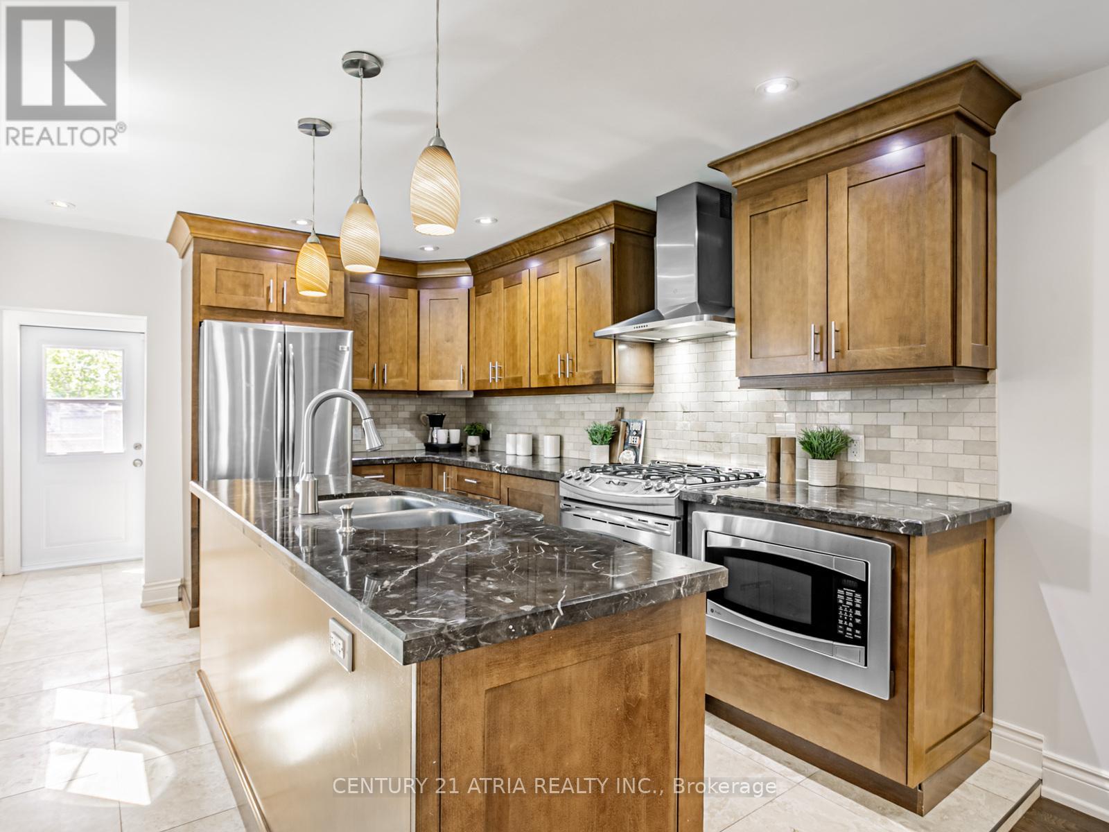 117 Aldwych Avenue, Toronto, Ontario  M4J 1X7 - Photo 10 - E12165943