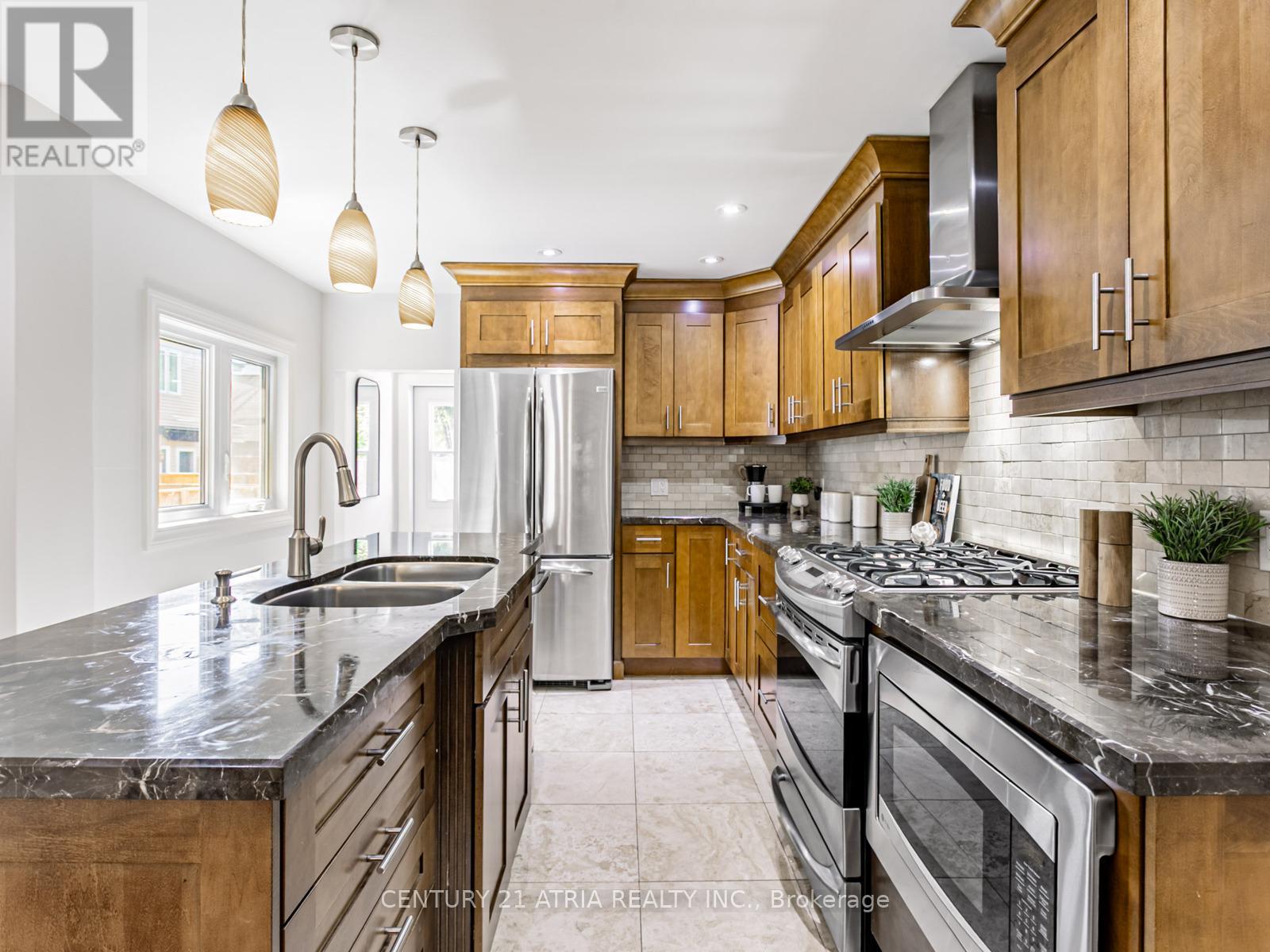 117 Aldwych Avenue, Toronto, Ontario  M4J 1X7 - Photo 11 - E12165943