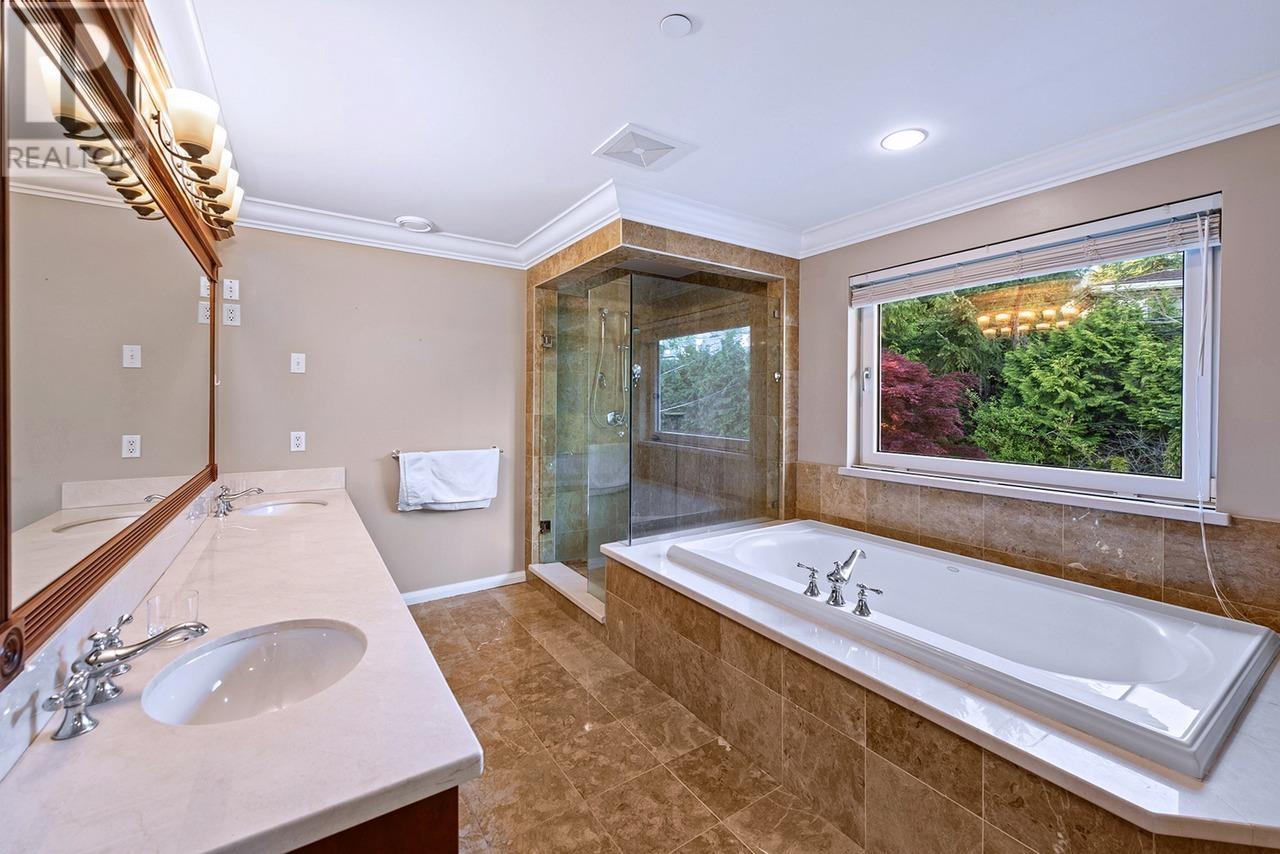 761 Eyremount Drive, West Vancouver, British Columbia  V7S 2A3 - Photo 17 - R3006558