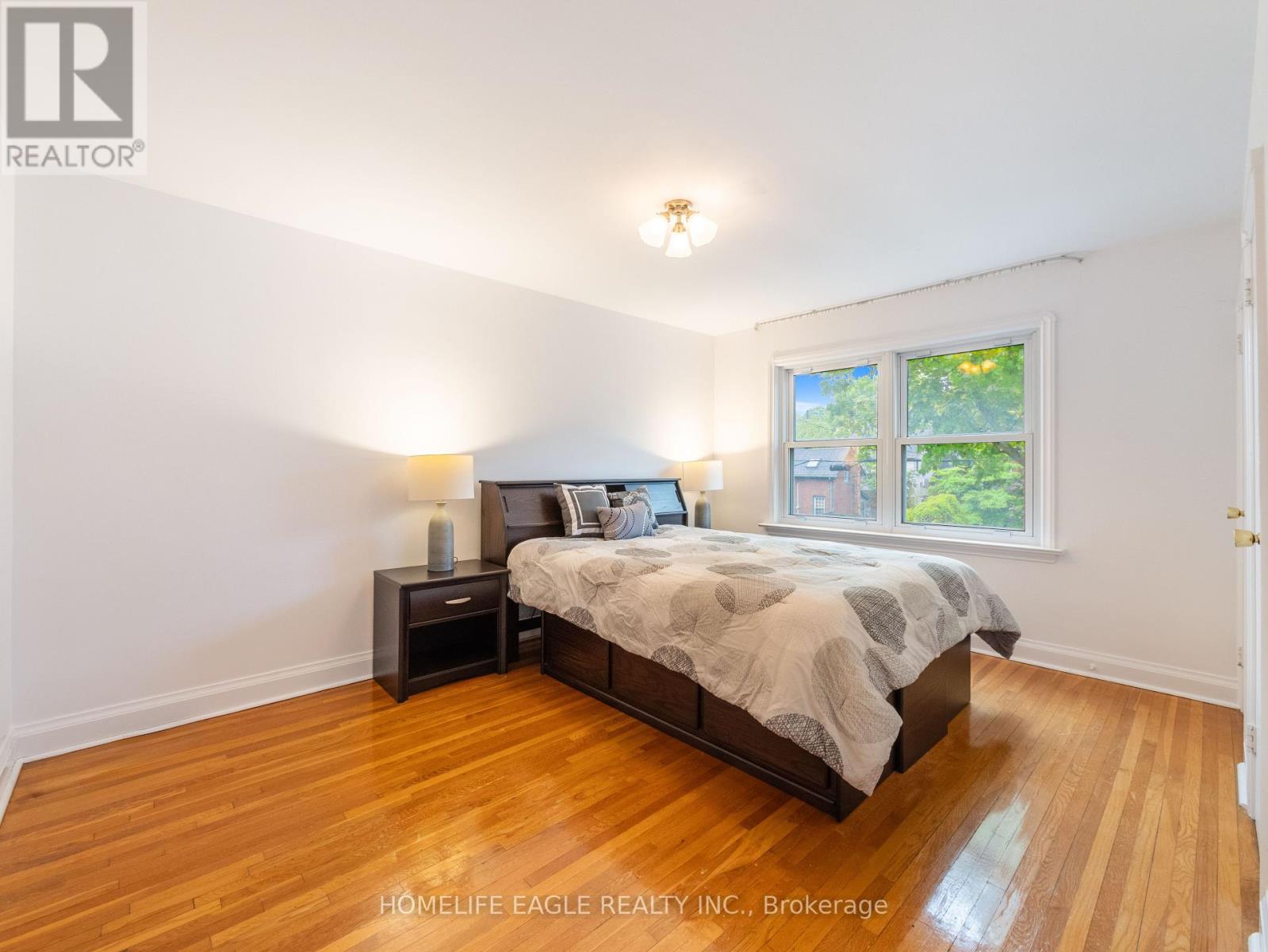6 Ashton Manor, Toronto, Ontario  M8Y 2N5 - Photo 9 - W12167664
