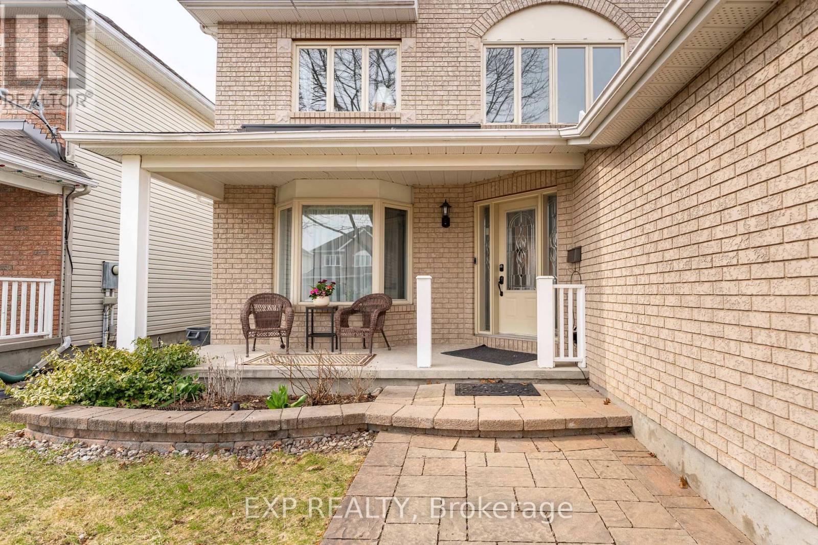 15 Mayford Avenue, Ottawa, Ontario  K2G 6A7 - Photo 2 - X12170484