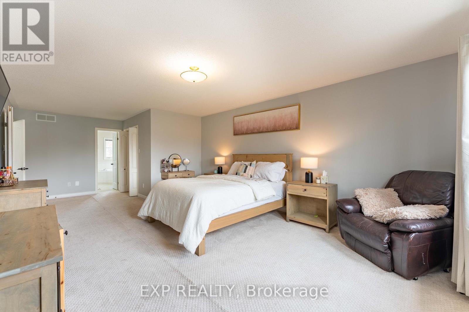 15 Mayford Avenue, Ottawa, Ontario  K2G 6A7 - Photo 28 - X12170484