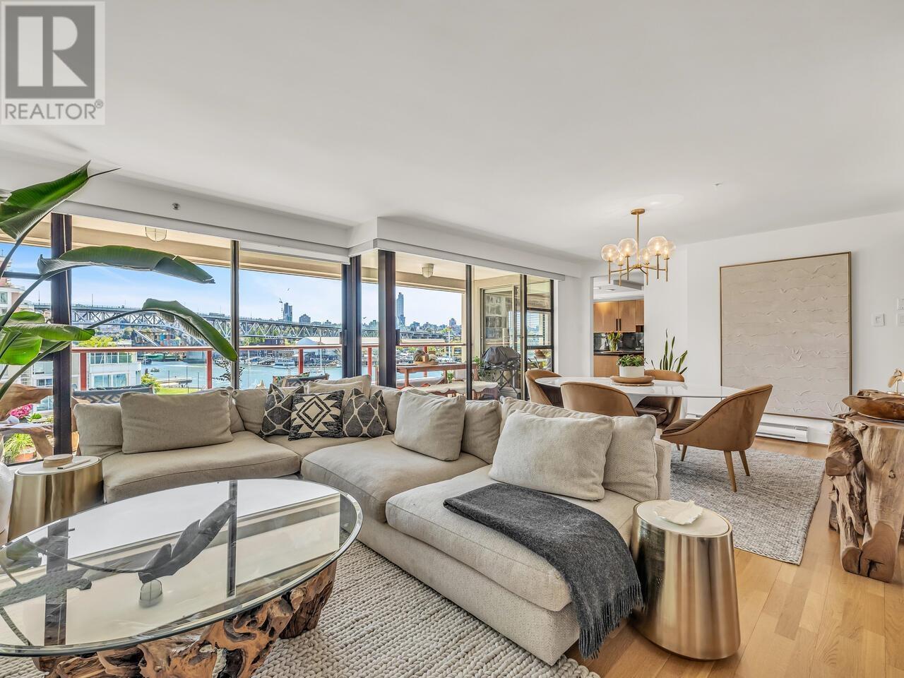 402 1010 BEACH AVENUE, Vancouver, British Columbia