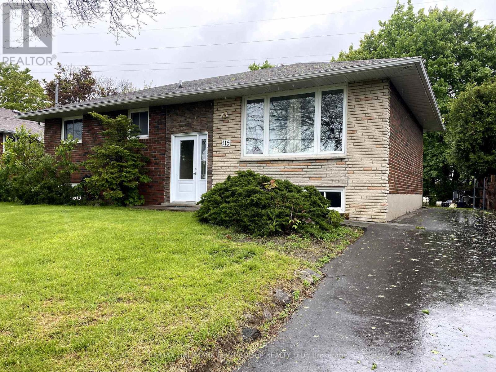 115 BOWMAN AVENUE, Whitby, Ontario