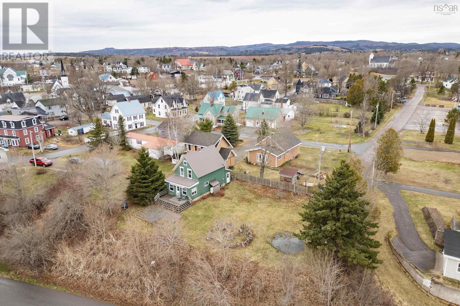 1 Moore Street, Parrsboro, Nova Scotia  B0M 1S0 - Photo 4 - 202508784