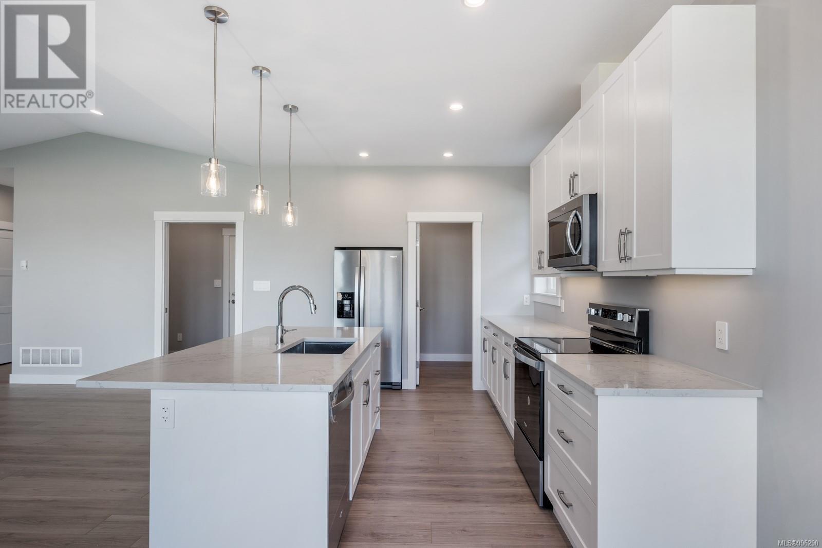 722 Salmonberry St, Campbell River, British Columbia  V9H 0G1 - Photo 15 - 996290