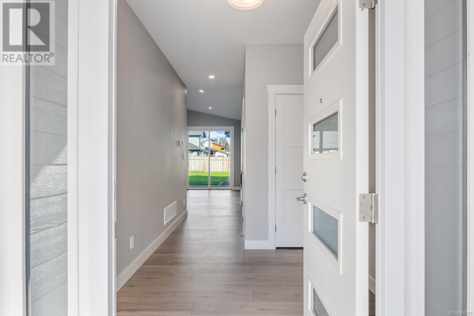 722 Salmonberry St, Campbell River, British Columbia  V9H 0G1 - Photo 4 - 996290