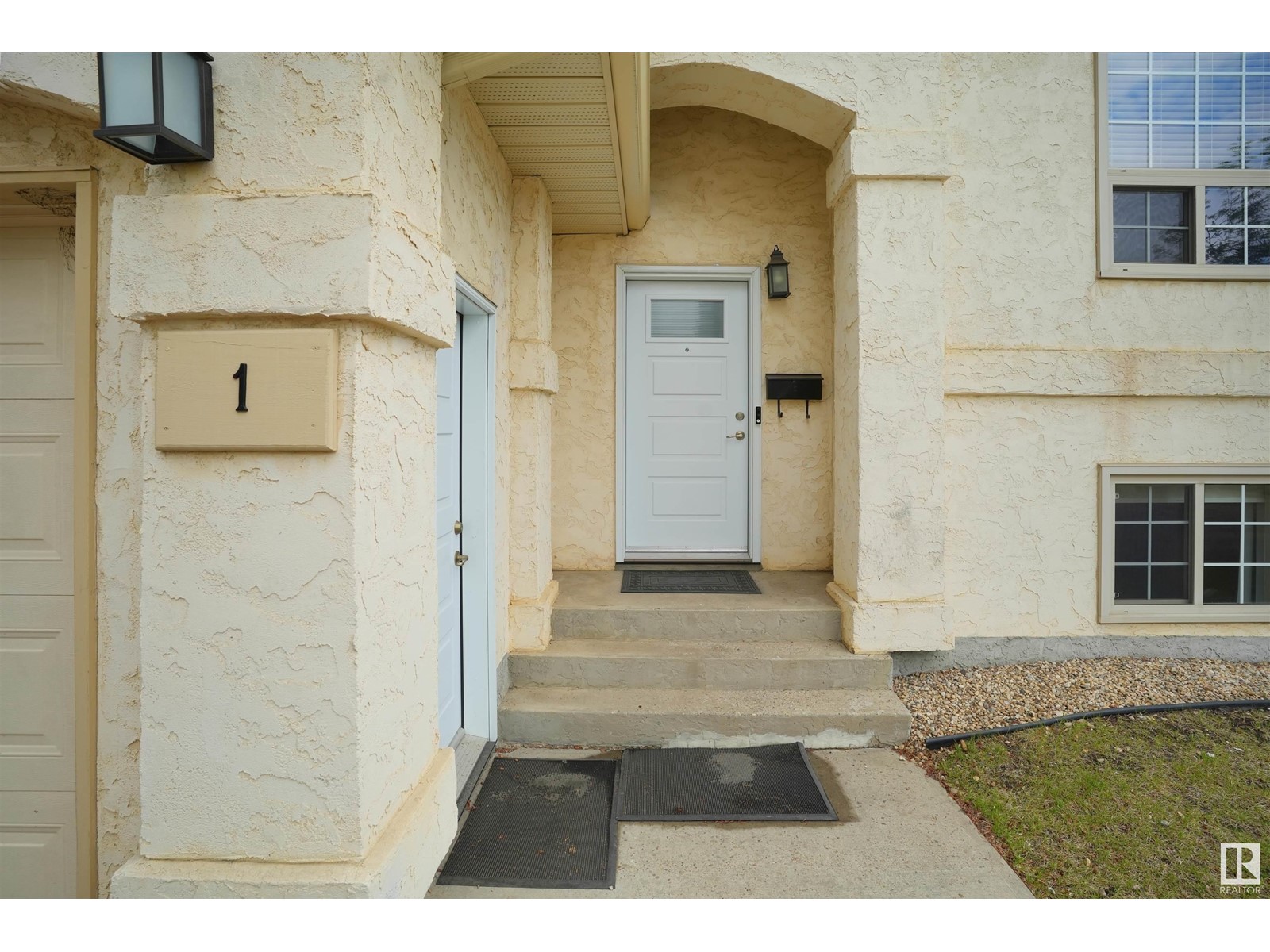 #1 4630 17 Av Nw, Edmonton, Alberta  T6T 0H1 - Photo 2 - E4438261