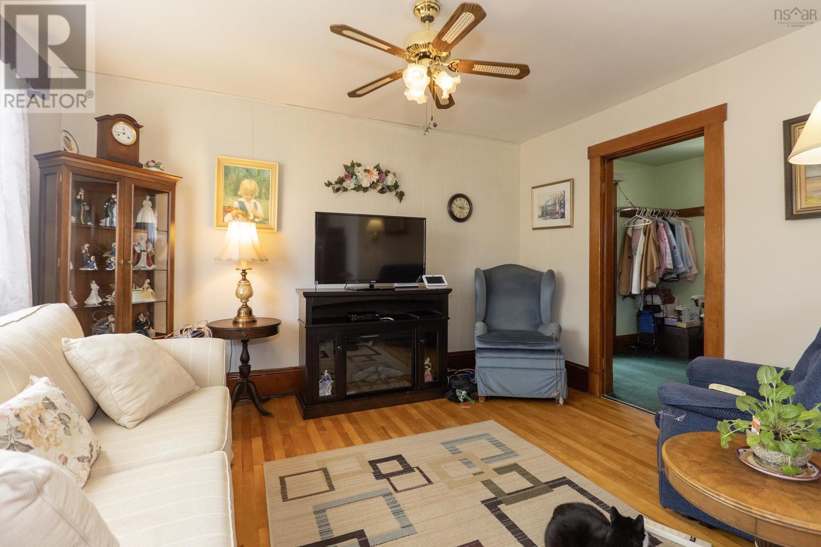 100 Victoria Street, Springhill, Nova Scotia  B0M 1X0 - Photo 11 - 202511330