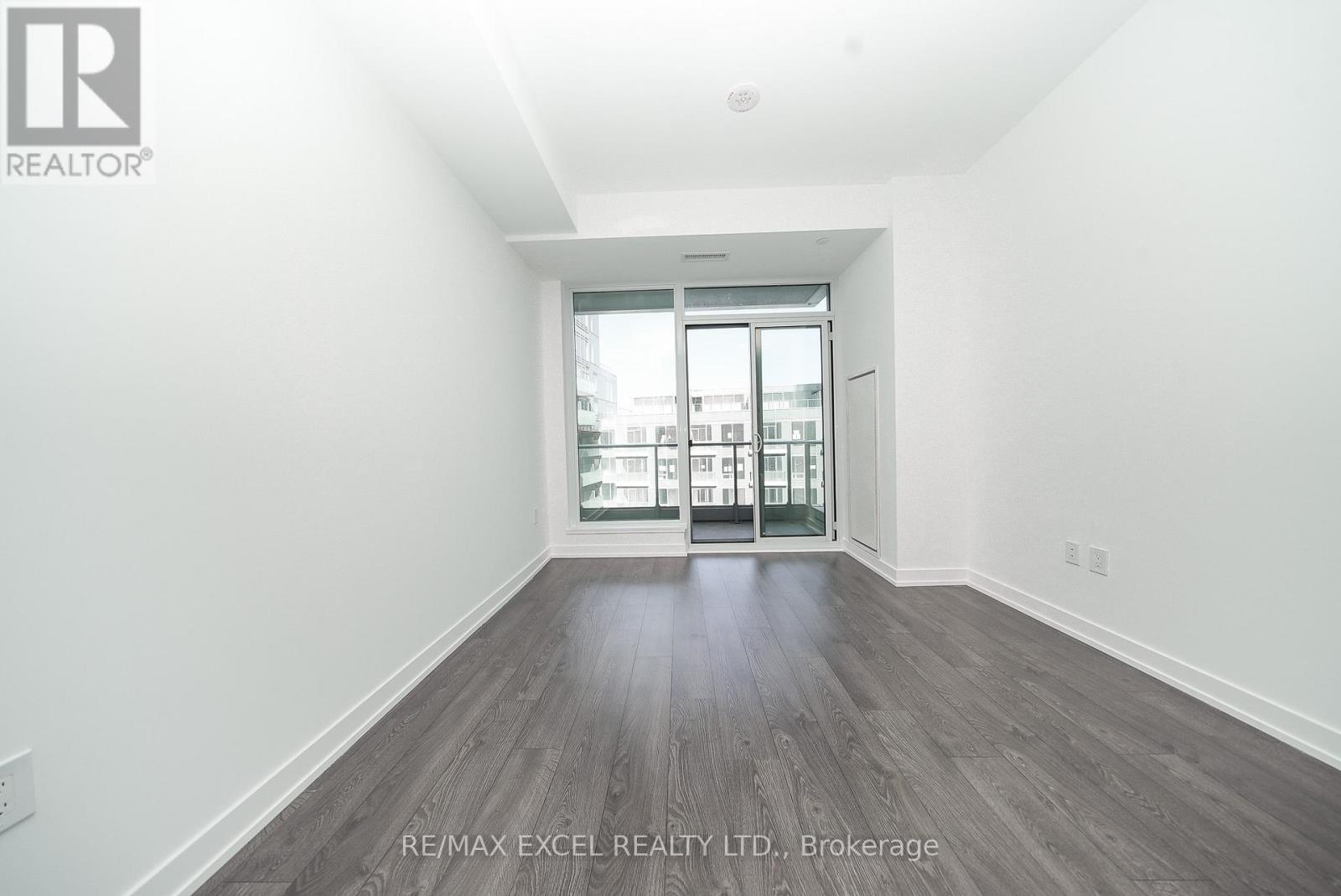 N624 - 7 Golden Lion Heights, Toronto, Ontario  M2M 4E7 - Photo 8 - C12170466