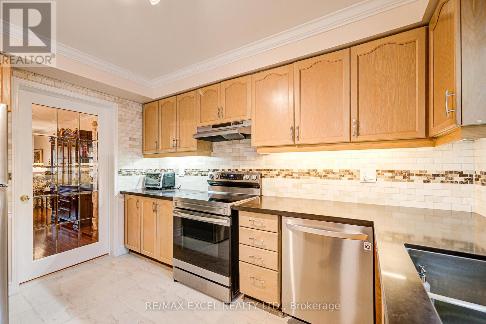18 Tamara Drive, Richmond Hill, Ontario  L4S 1E7 - Photo 30 - N12170467