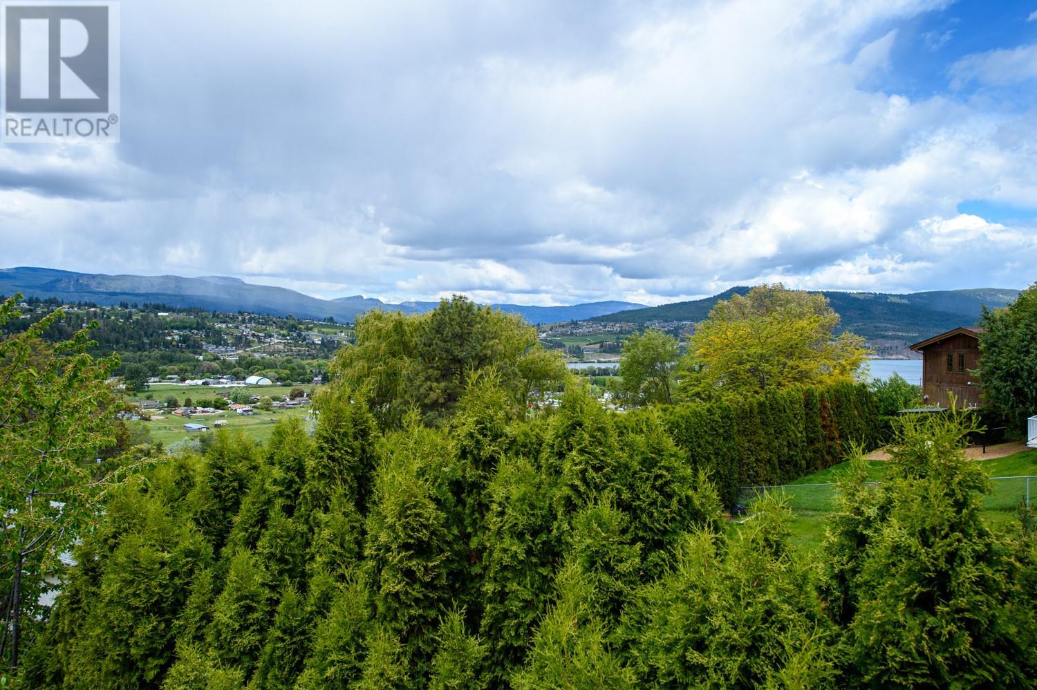 10950 Darlene Road, Lake Country, BC V4V1Y3