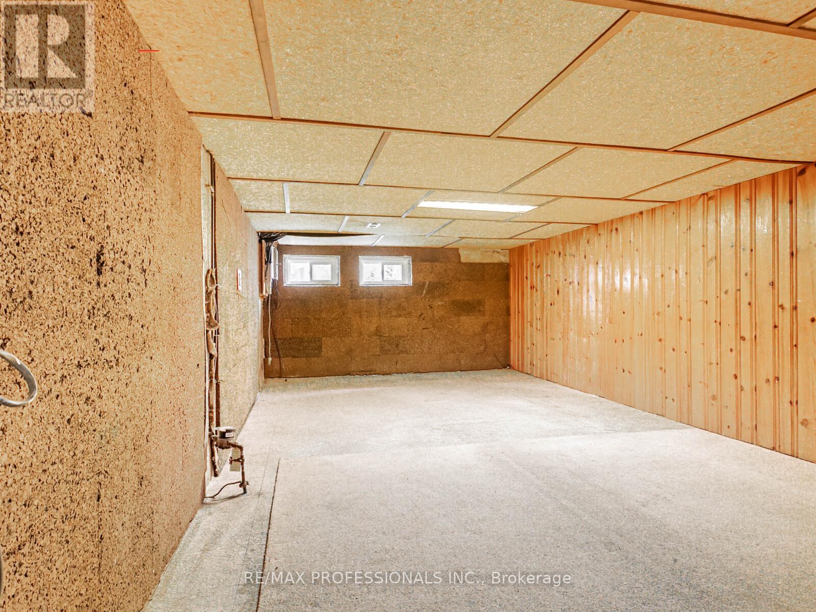 275 Jeffcoat Drive, Toronto, Ontario  M9W 3E4 - Photo 19 - W12170513