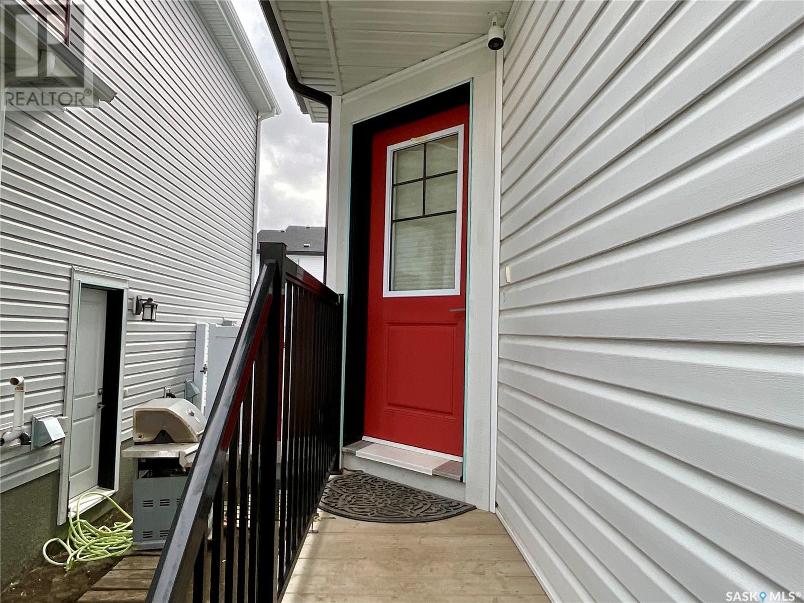 Property at 4613 Ferndale CRESCENT image 3