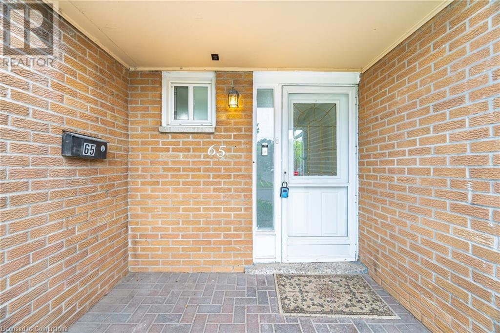 3525 Brandon Gate Drive Unit# 65, Mississauga, Ontario  L4T 3M3 - Photo 3 - 40733125