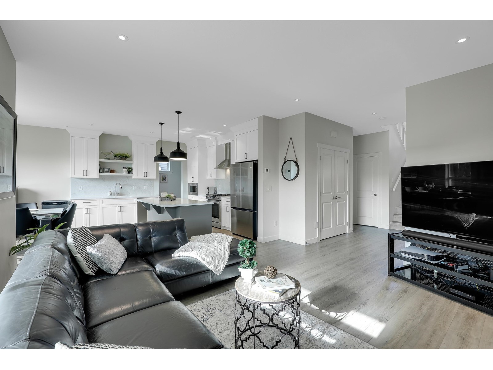 8303 203a Street, Langley, British Columbia  V2Y 0Y8 - Photo 2 - R3006625