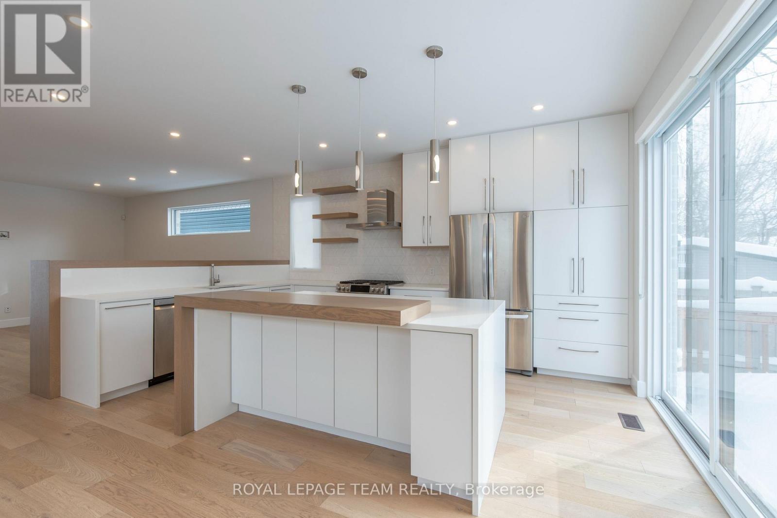 58 Stevenson Avenue, Ottawa, Ontario  K1Z 6N1 - Photo 10 - X12170546