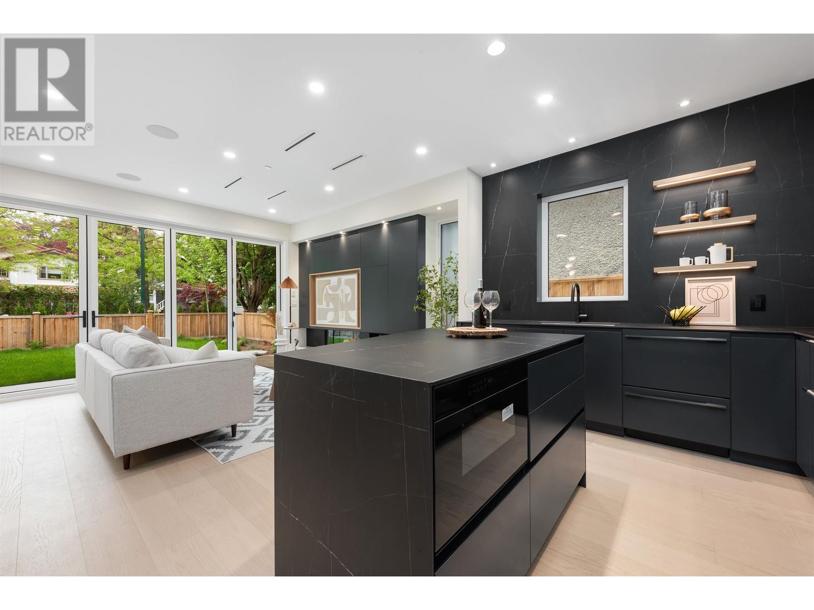 1 2764 W 14th Avenue, Vancouver, British Columbia  V6K 2X2 - Photo 2 - R3001901