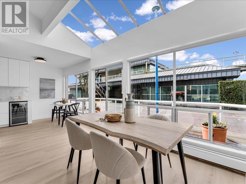 4101 33 Chesterfield Place, North Vancouver, British Columbia  V7M 3K4 - Photo 3 - R2993949