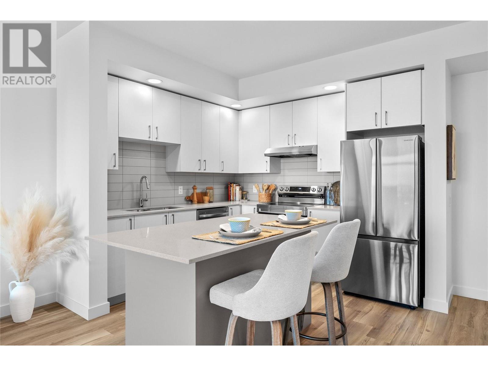 1057 Frost Road Unit# 203, Kelowna, British Columbia  V1W 0G7 - Photo 3 - 10333700