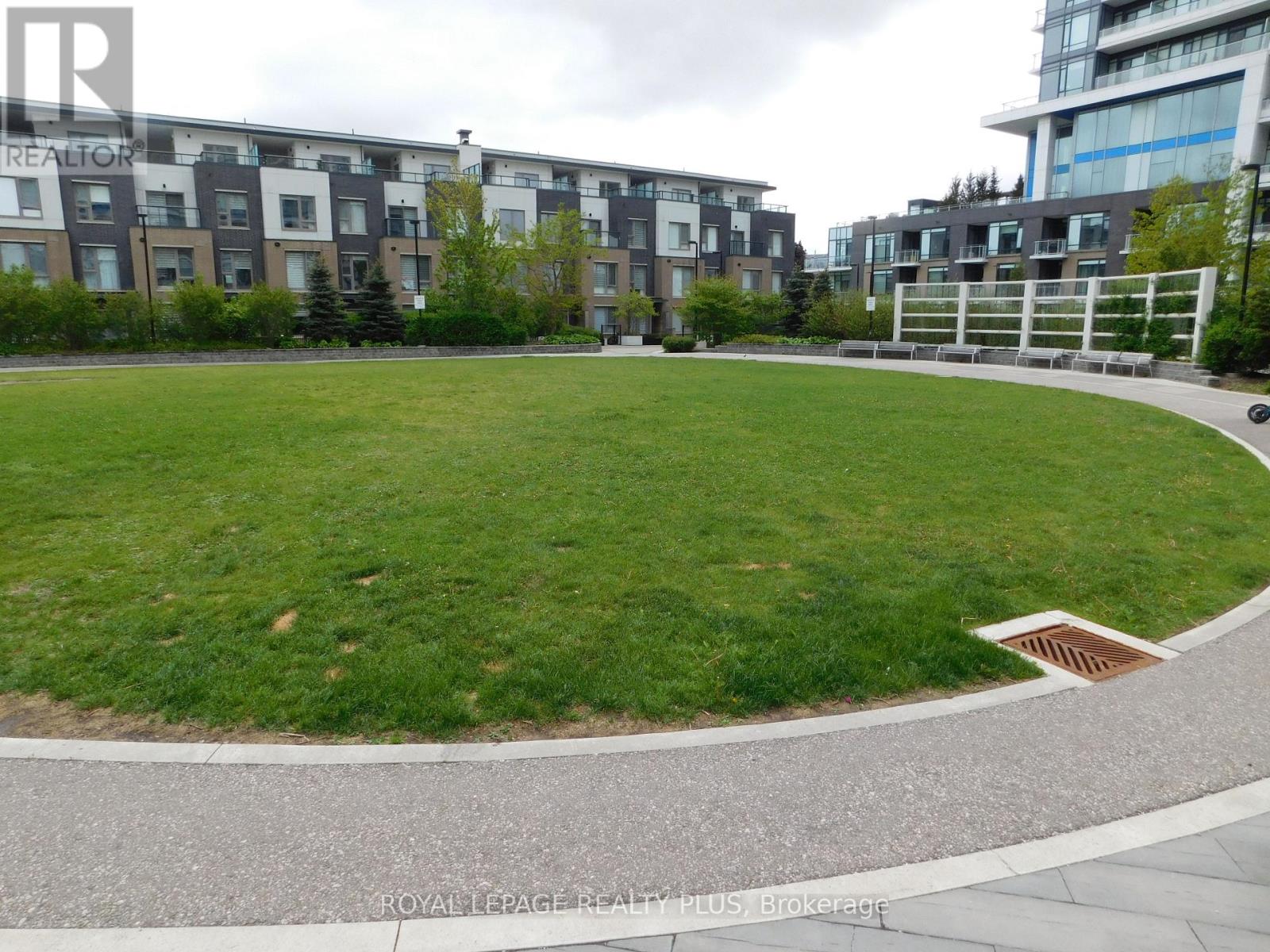 1609 - 2520 Eglinton Avenue W, Mississauga, Ontario  L5M 0Y4 - Photo 6 - W12165570
