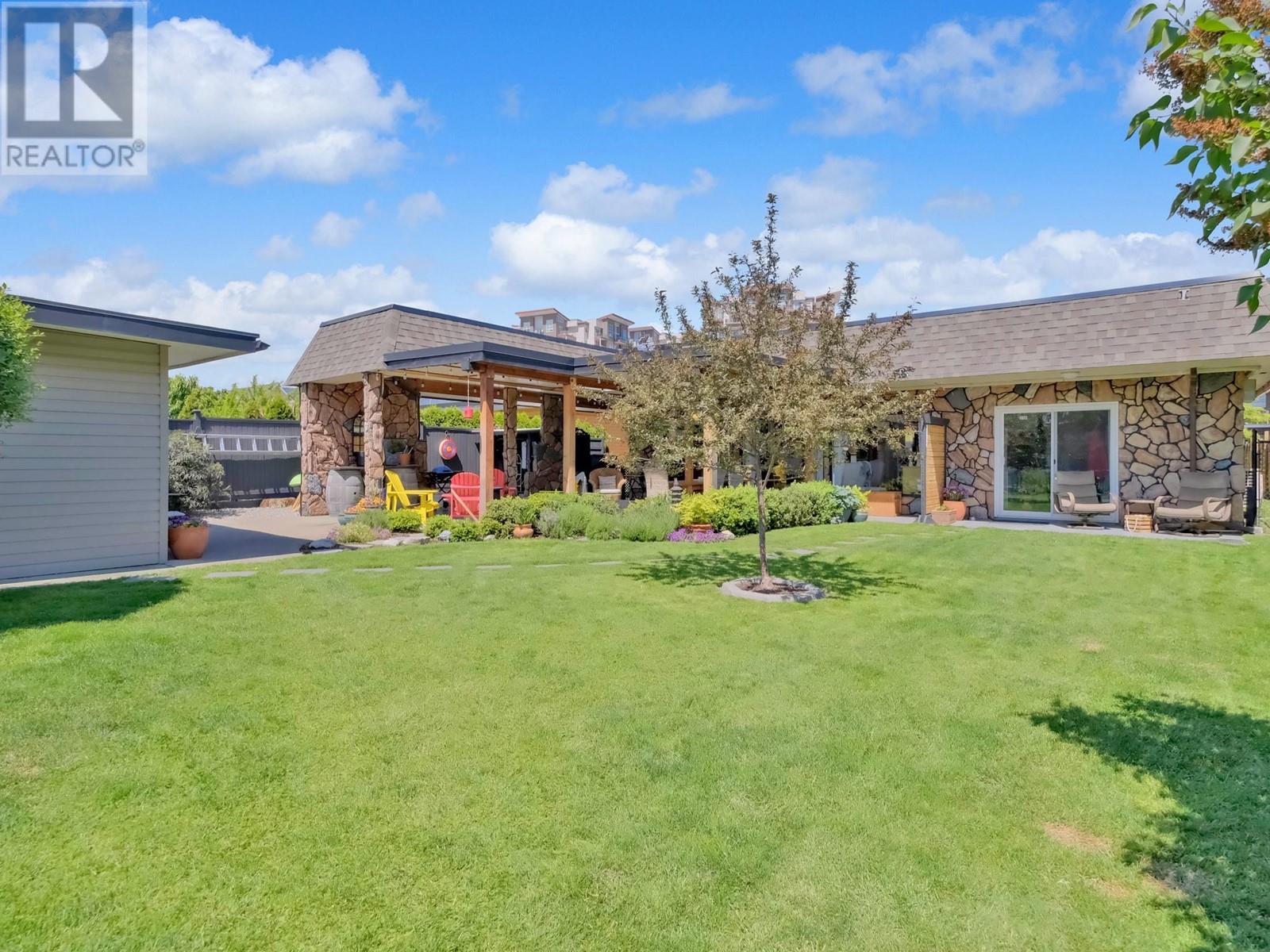 210 YORKTON Avenue, Penticton, British Columbia