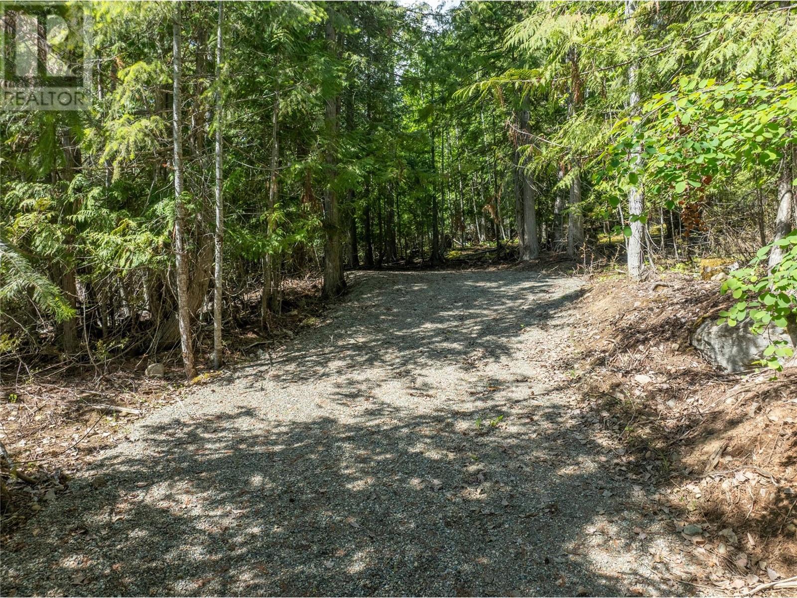 Lot 211 Estate Place, Anglemont, British Columbia  V0E 1M8 - Photo 15 - 10348580