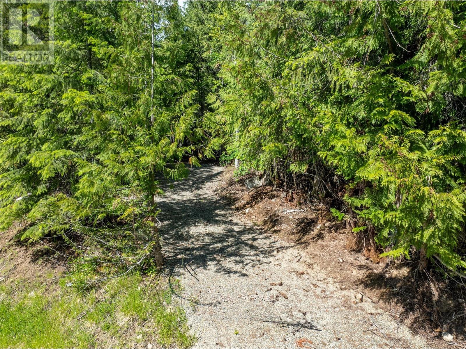 Lot 211 Estate Place, Anglemont, BC V0E1M8