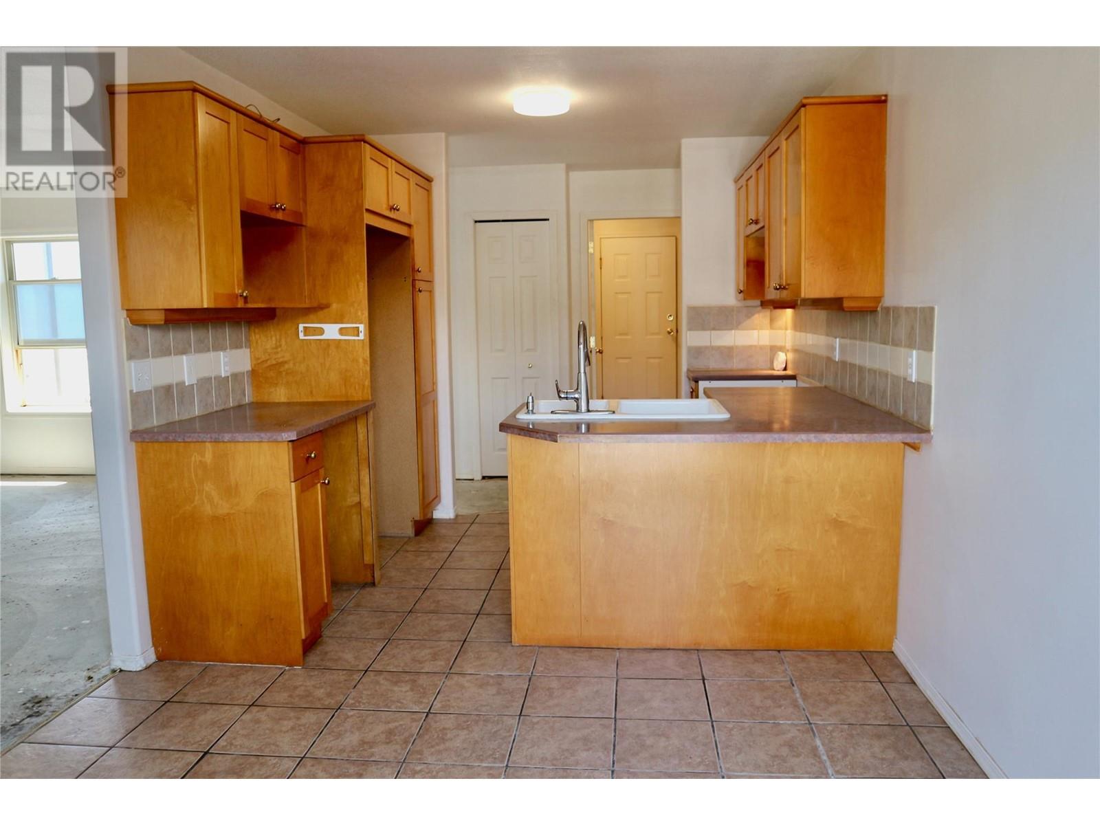 1020 Martin Avenue, Kelowna, British Columbia  V1Y 6V5 - Photo 34 - 10349205