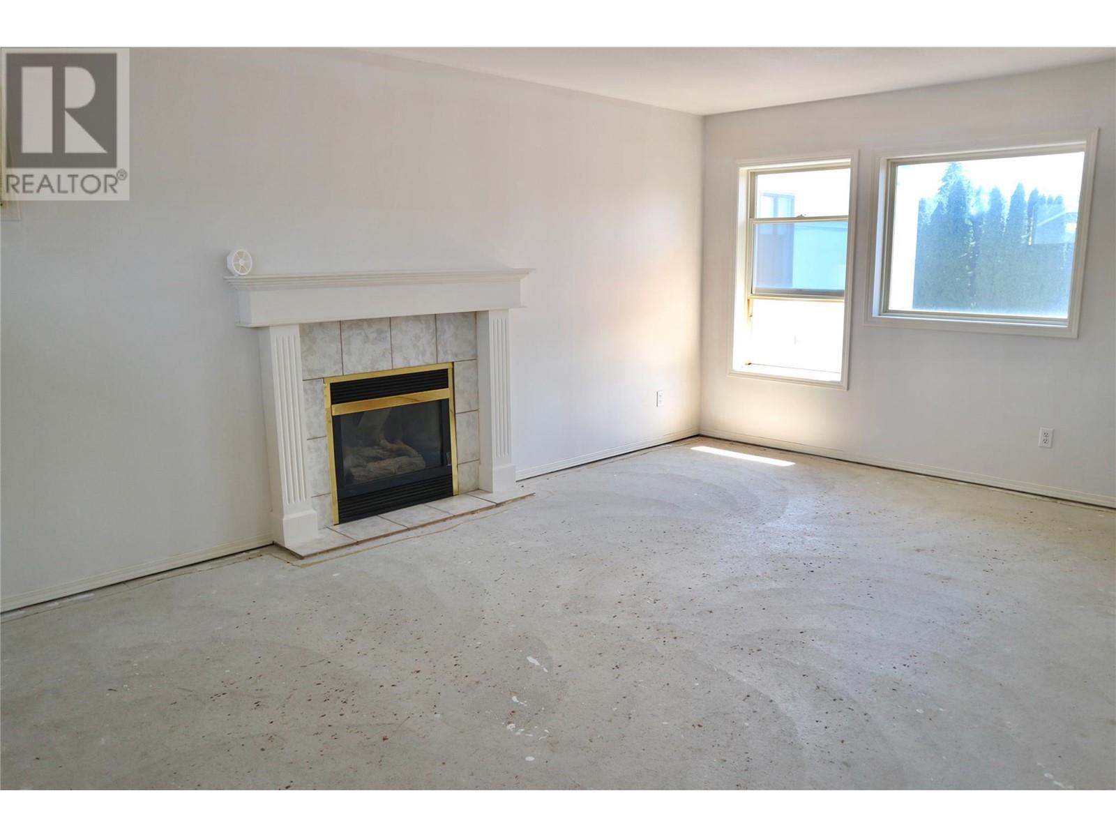 1020 Martin Avenue, Kelowna, BC V1Y6V5