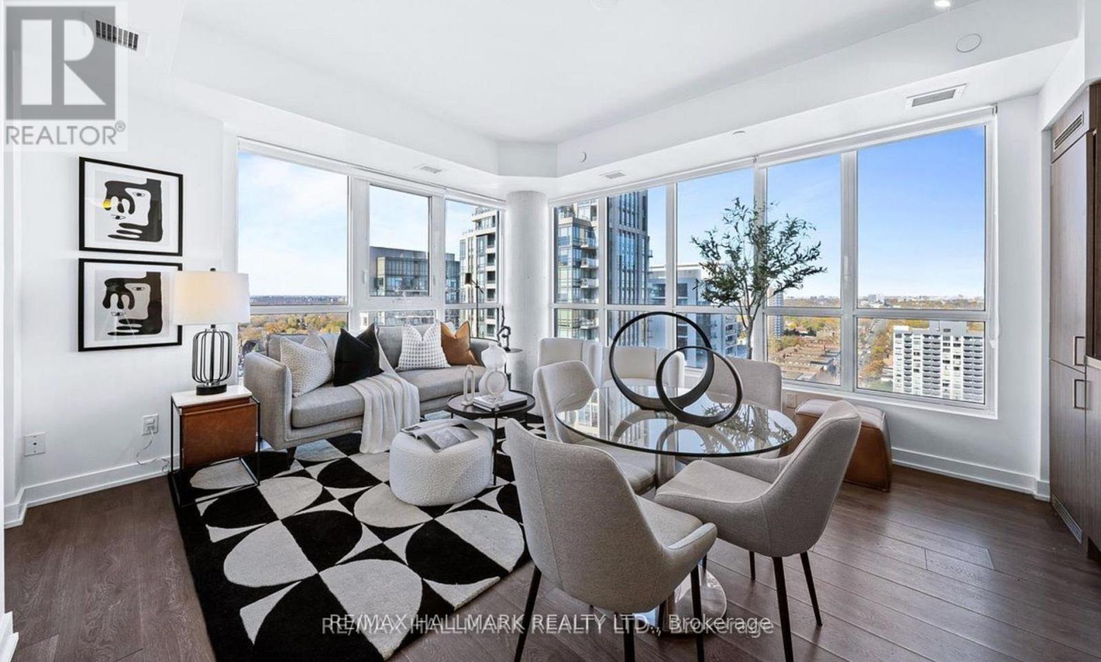 Property at 1811 - 501 ST CLAIR AVENUE W image 2