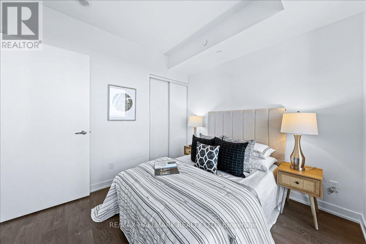 1811 - 501 St Clair Avenue W, Toronto, Ontario  M5P 0A2 - Photo 7 - C12170517
